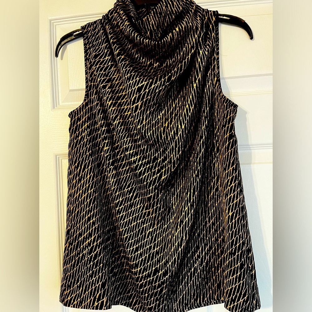 Halston small Silky Sleeveless top